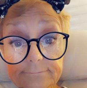 Meet your Posher, Lesley